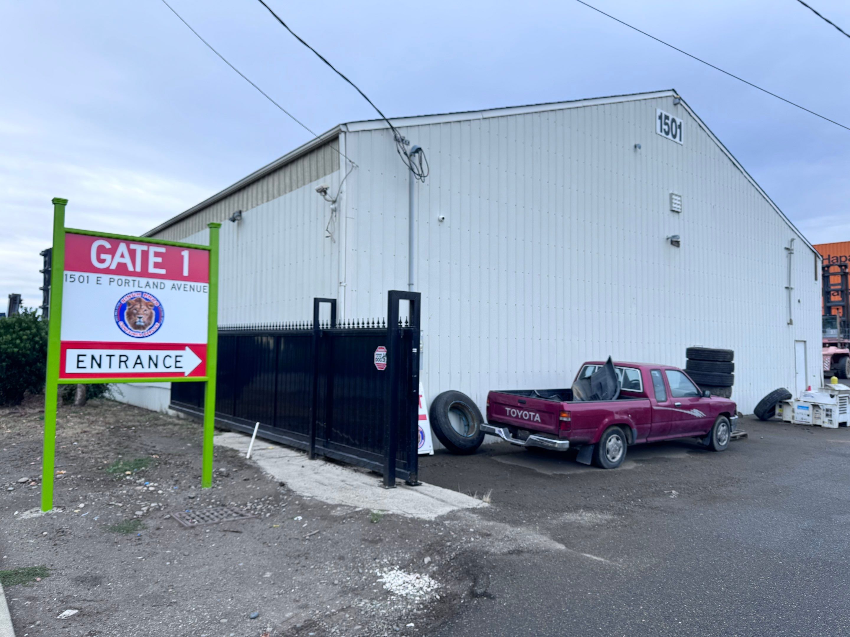 Singh Bros logistics and driver team in Tacoma